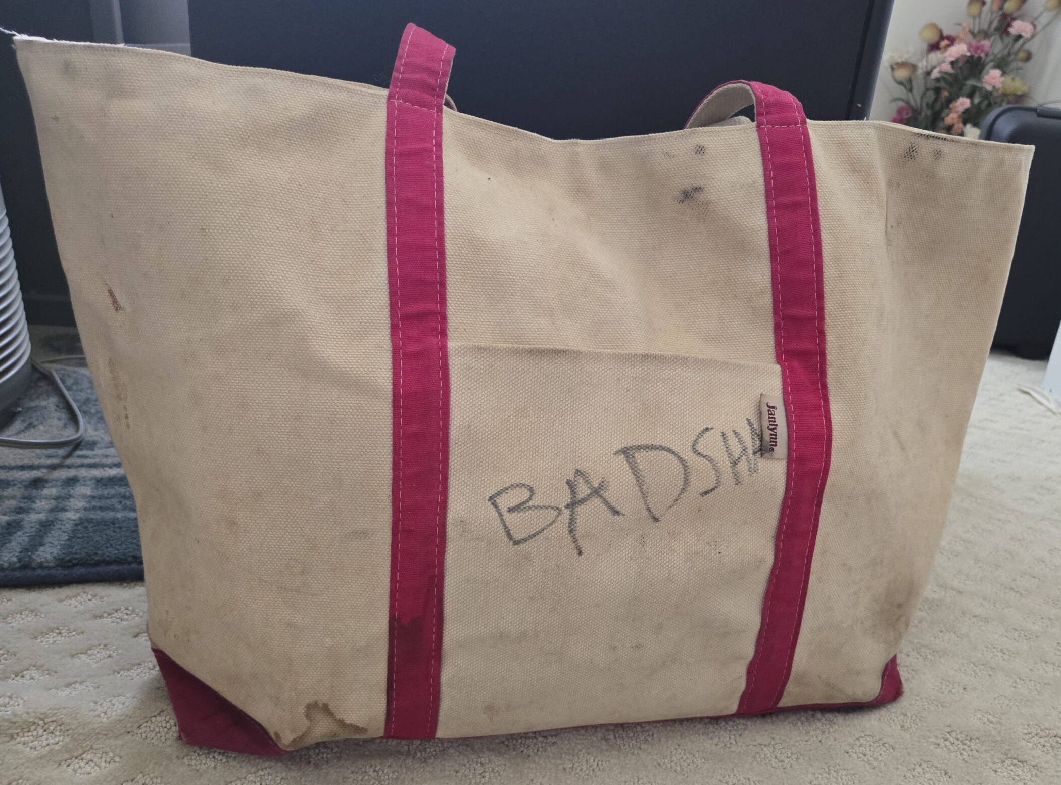 25-year-old BADSHAH bag - detail view